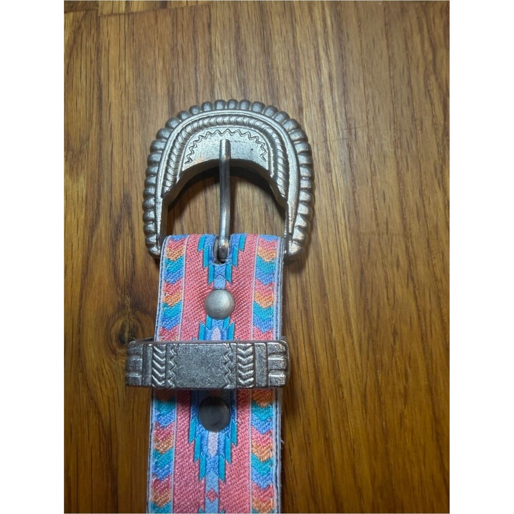Vintage Nuovo Southwestern Pattern Belt with Silver Buckle (018) - Picture 10 of 11